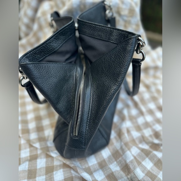 Coach Edie 31 Pebbled Leather Shoulder Bag - Picture 4 of 6